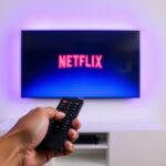 Jak włączyć netflixa na telewizorze