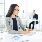 Outsourcing IT dla firm – praktyczny przewodnik